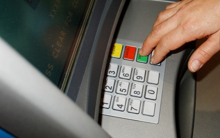 Likwidacja bankomatów - co z prawami konsumentów? 