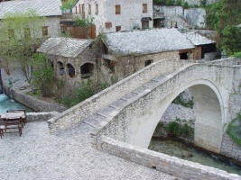 Na czym polega magia mostu w Mostarze