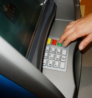 Likwidacja bankomatów - co z prawami konsumentów? 