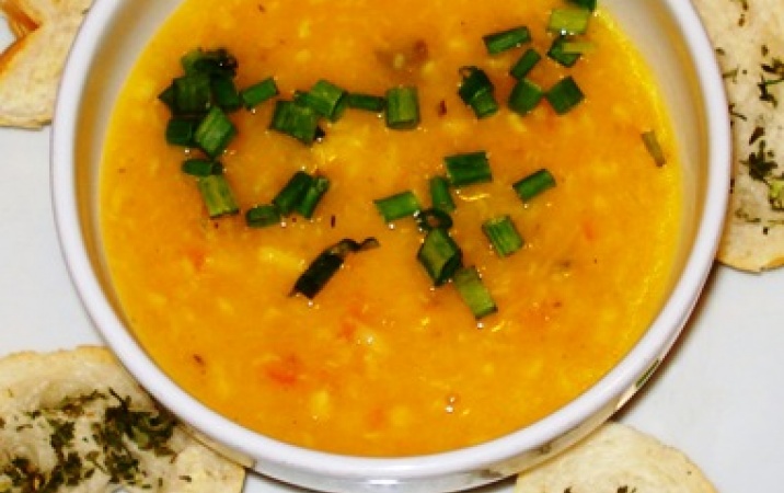 Jesienna zupa-krem z kurkami i dynią