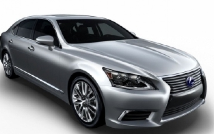 Lexus LS