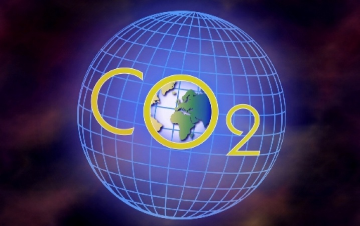 Batalia o ograniczenie emisji CO2 nabiera globalnego charakteru 