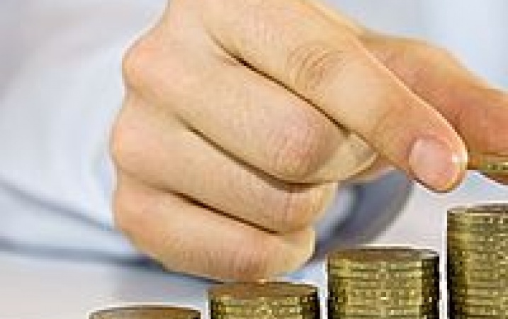 Składki ZUS od umowy zlecenia z pracownikiem innej firmy