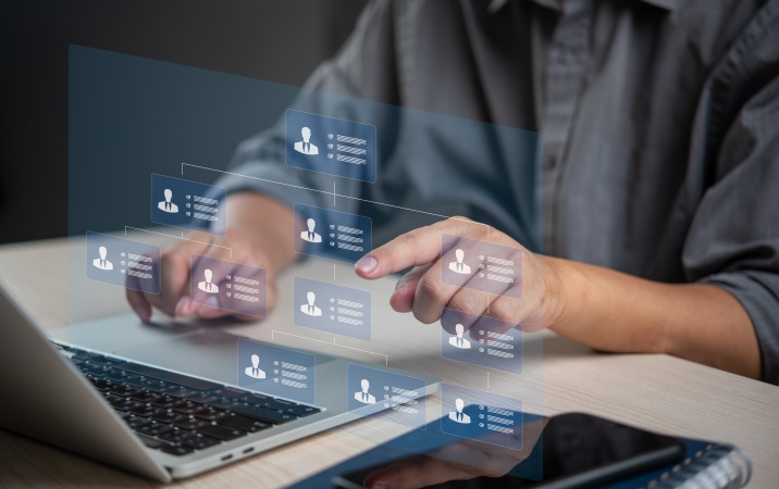E-teczka pracownicza: Jak ułatwia codzienną pracę działu HR?