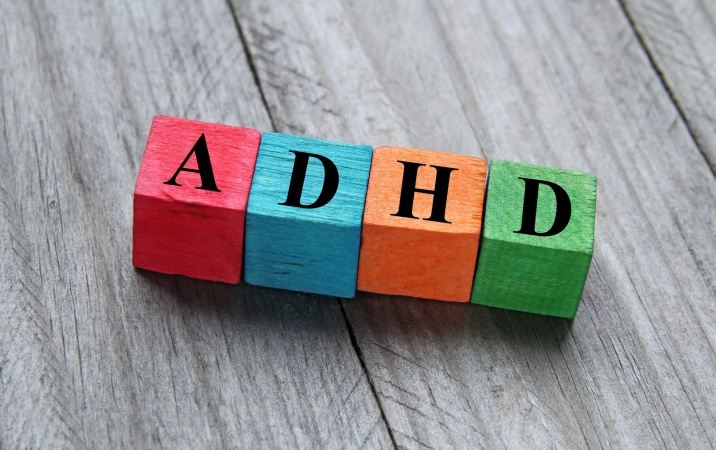 Praca z dzieckiem z ADHD w przedszkolu – strategia niezwracania uwagi