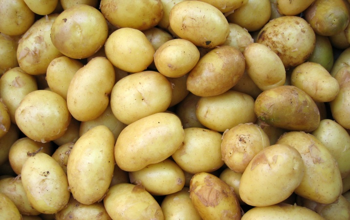 Kotleciki ziemniaczane w panierce z bułki tartej i pietruszki