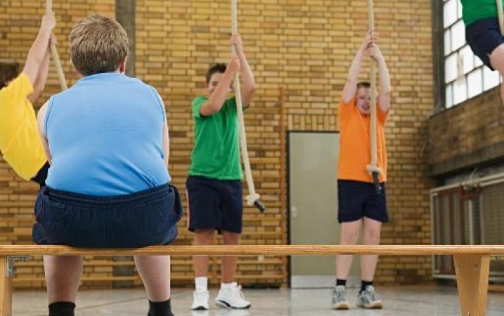 Nauczyciel wychowania fizycznego wsparciem dla ucznia z nadwagą