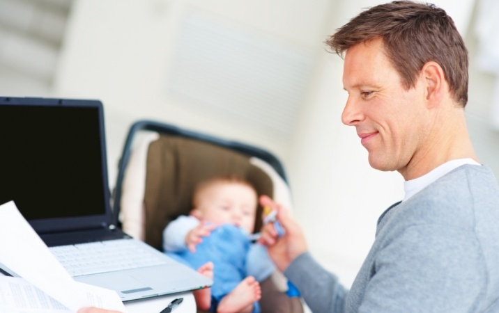 Praca w okresie urlopu rodzicielskiego a zasiłek macierzyński