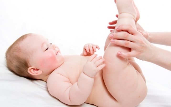 Co zrobić gdy dziecko ma koślawe kolana