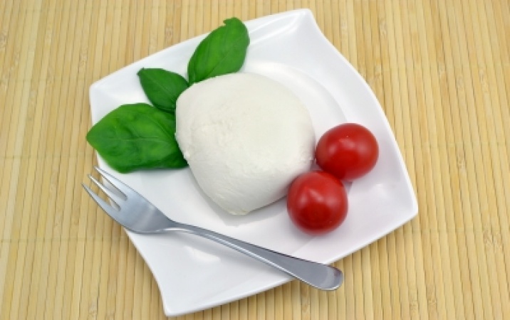 Mozzarella marynowana w ziołach