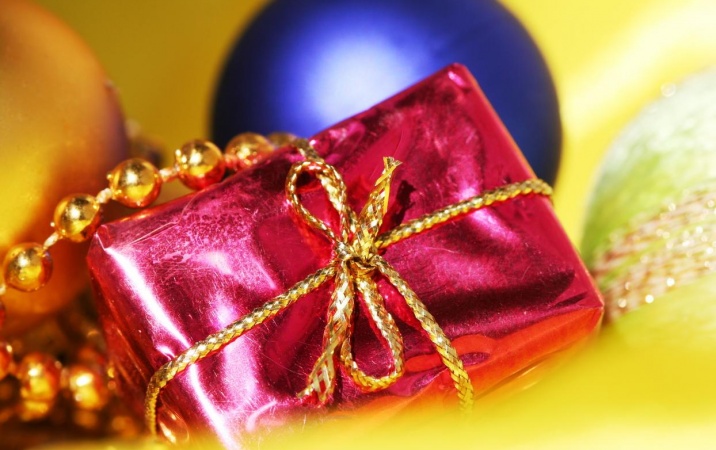 Zakup paczki świątecznej ze środków obrotowych – podatnik odliczy VAT