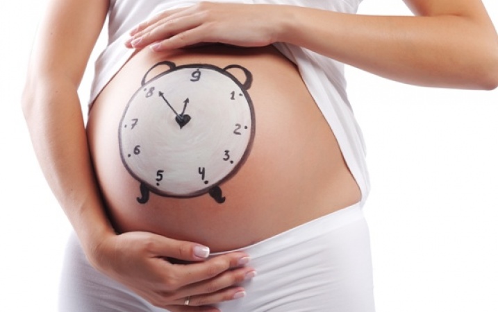 Nowe limity umów na czas określony a przedłużenie umowy do dnia porodu i przekroczenie limitu 33 miesięcy