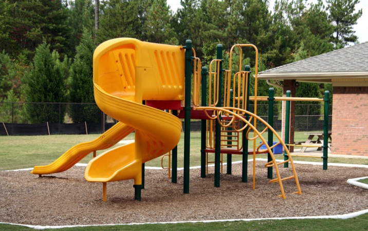 Czy przedszkole może korzystać z publicznego placu zabaw