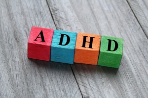 Praca z dzieckiem z ADHD w przedszkolu – strategia niezwracania uwagi