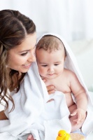 Jak uzyskać zasiłek macierzyński po urodzeniu dziecka