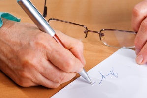 Porozumienie przenoszące urlop trzeba podpisać przed końcem umowy