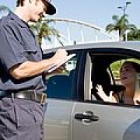 Jak rozmawiać z policjantem podczas kontroli drogowej