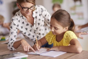 Pomoc psychologiczno-pedagogiczna w przedszkolach – jakie zmiany proponuje MEN