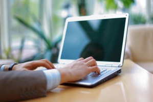 Jak sprawdzić co Twoi znajomi pobierali z sieci Torrent