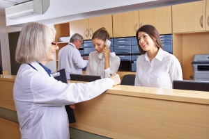 Obsługa pacjenta w rejestracji - zasady, których warto przestrzegać
