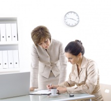 Informację o zmianach godzin pracy należy ująć w aktach pracownika