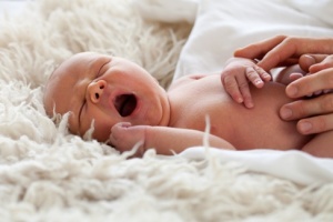 Jak się rozwija niemowlę w pierwszym miesiącu życia