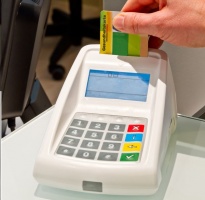 Darmowy terminal płatniczy – jak go rozliczyć?
